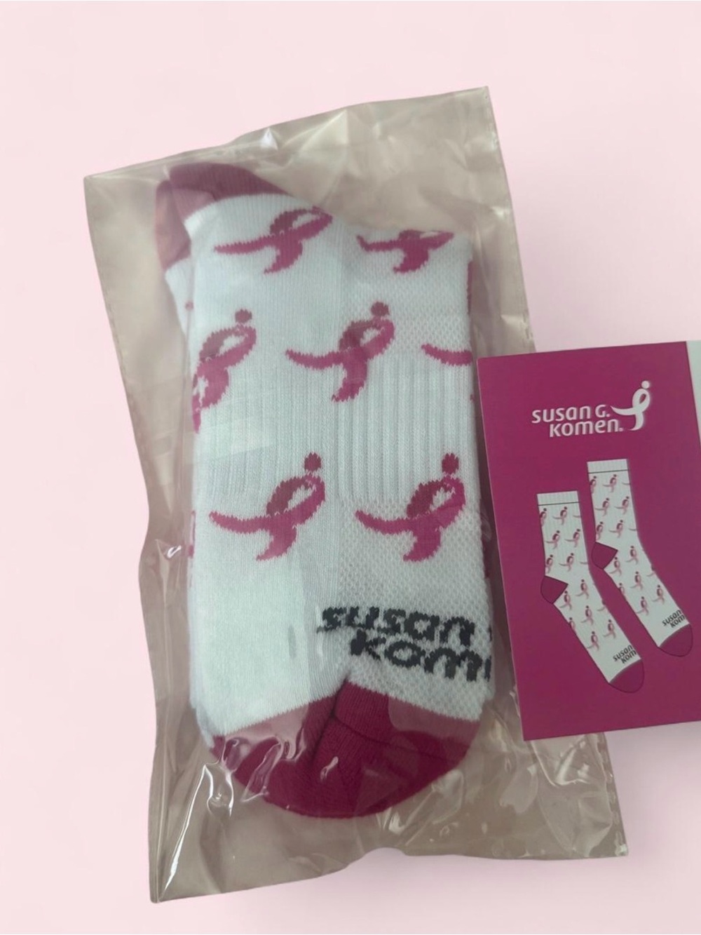 Susan G. Komen Pink Ribbon Socks 🩷